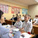 В Дмитрове ветеран провела «Урок Мужества» с учащимися местной школы