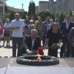В Дмитрове у мемориала «Вечный огонь» прошел «День памяти детей – жертв войны в Донбассе»