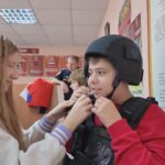 Дмитровская молодежь побыла на экскурсии в Дмитровском отделе вневедомственной охраны Росгвардии