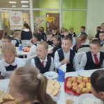 С 1 сентября школьные столовые Подмосковья перешли на новое меню