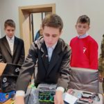 Школьники отправляют гуманитарку