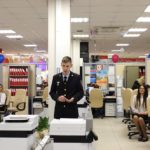 В Дмитрове сотрудник полиции провёл встречу по кибербезопасности с сотрудниками МФЦ