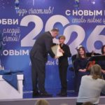 Глава Дмитровского муниципального округа Михаил Шувалов поздравил работников культуры с наступающим новым годом