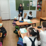 В Дмитрове сотрудница полиции провела беседу о безопасности с учениками начальных классов