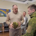 Адресная гуманитарная помощь передана бойцу